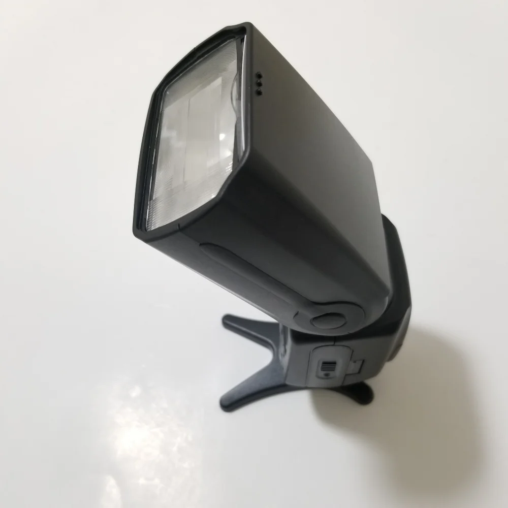Triopo TR-982II Flash Speedlite Canon Wireless Master High-Speed 1/8000s NWT
